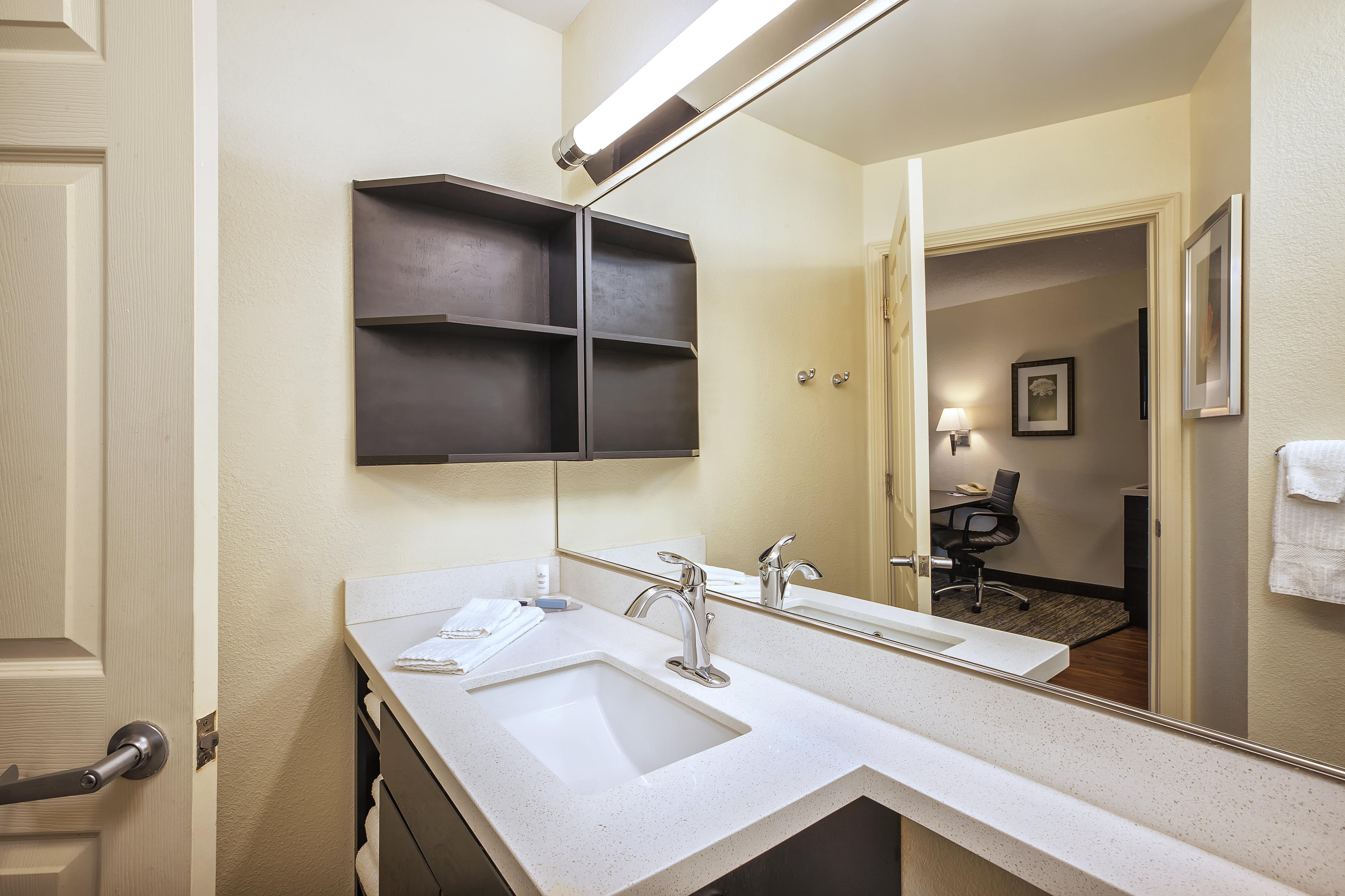Candlewood Suites Indianapolis Northeast By Ihg Exterior photo