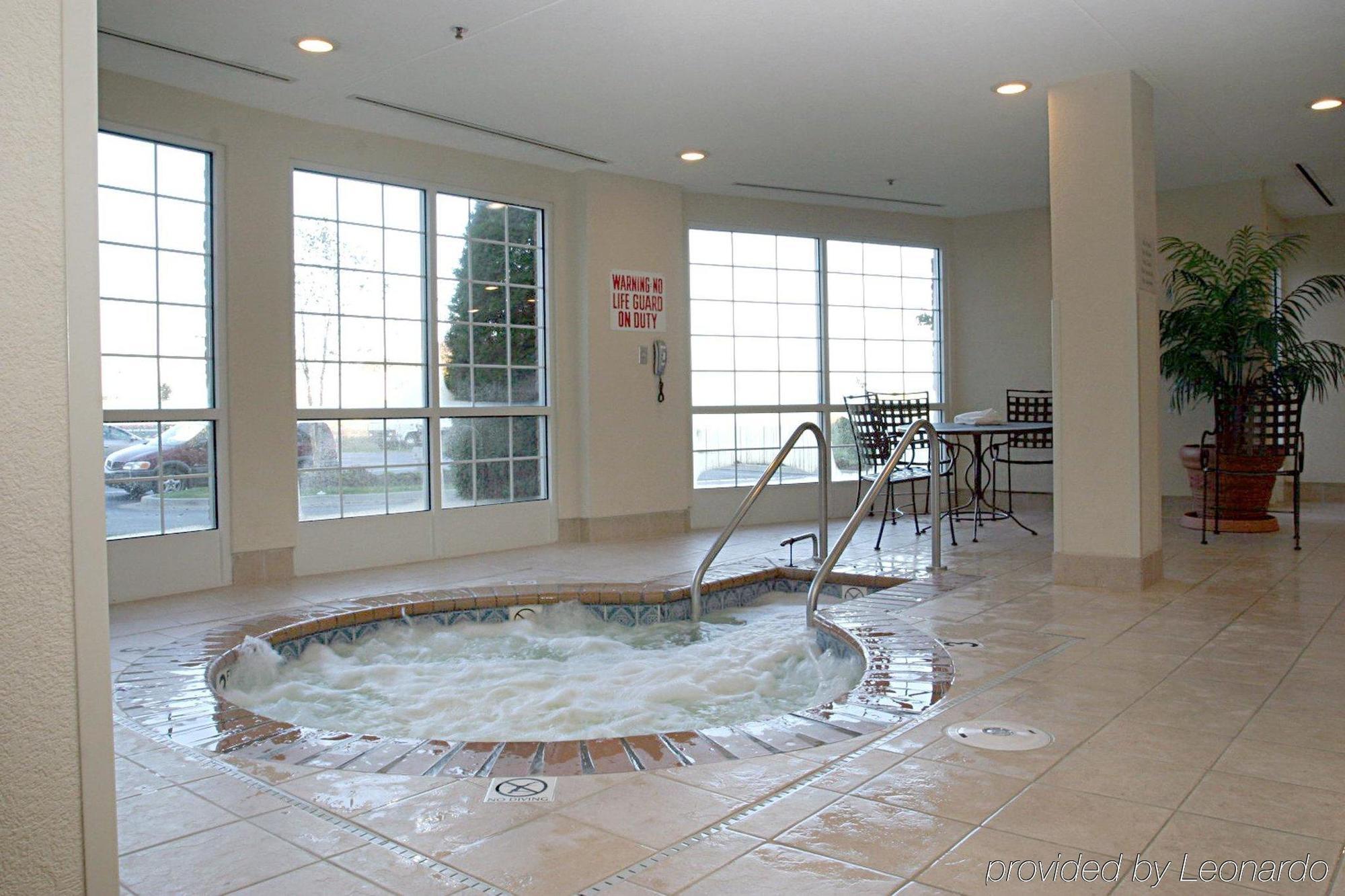 Candlewood Suites Indianapolis Northeast By Ihg Exterior photo